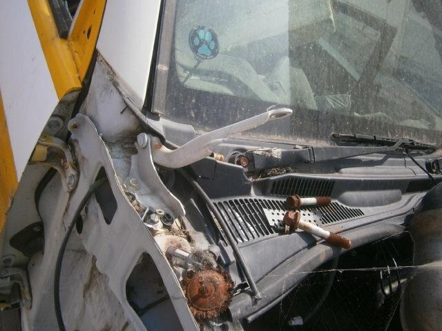 Решетка под лобовое стекло Тойота Хайлюкс Сурф в Миассе 29486